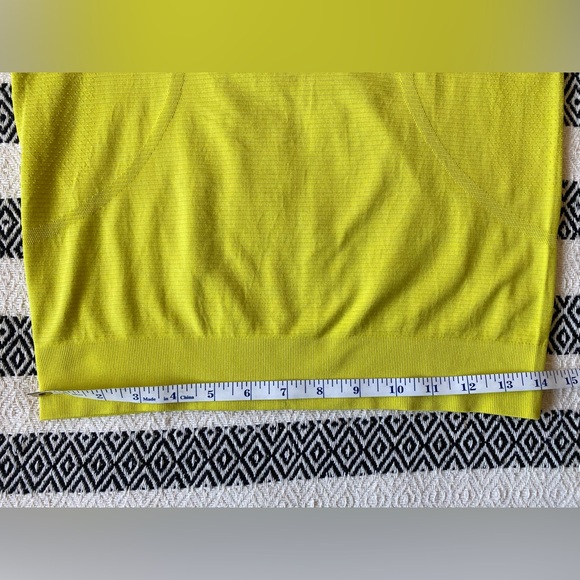 Lululemon Swiftly Breathe Muscle Tank Top, Yellow Serpentine - 0 or 2 - Picture 6 of 9